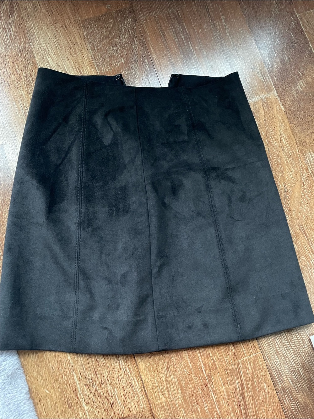 Aritzia- Babaton - high rise black suede skirt - 0